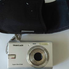 Traveler Super Slim XS 80 Kompakt-Digitalkamera 8.0 silber 3x opt. Zoom