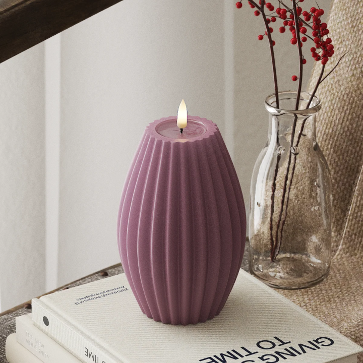 LED-Rillenkerzen D 10 x H 15 cm, Helllila