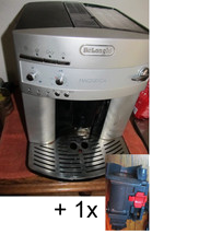Kaffeevollautomat Kaffeemaschine Delonghi Magnifica, gut erhalten