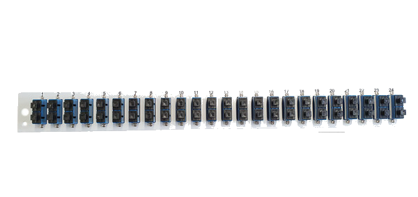 Bestückte Frontblende mit 24 x SC Duplex, Kupplung OS2 vertikal, schwarz