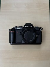 Nikon F-301 Analoge Spiegelreflexkamera 35mm Filmkamera / Guter Zustand