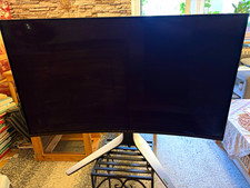 Alienware 32 Zoll Curved Monitor Computerbildschirm in Weiß/Schwarz