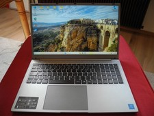 PEAQ Notebook 17" Win 11 Extra großes Touchpad, fast wie neu !
