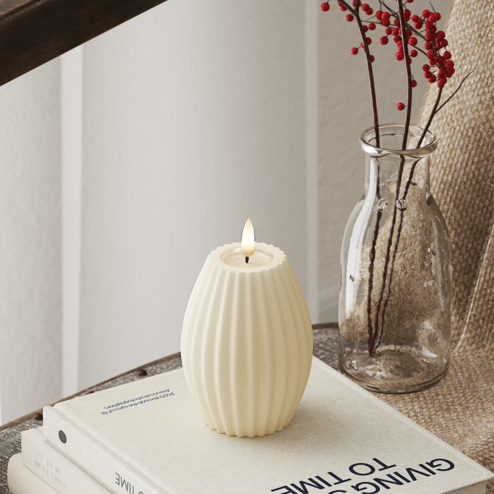 LED-Rillenkerzen D 7,5 x H 10 cm Creme