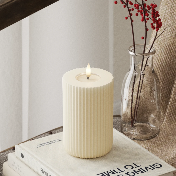 Solid Stripe LED-Blockkerzen Ø 8 x 12,5 cm, Creme