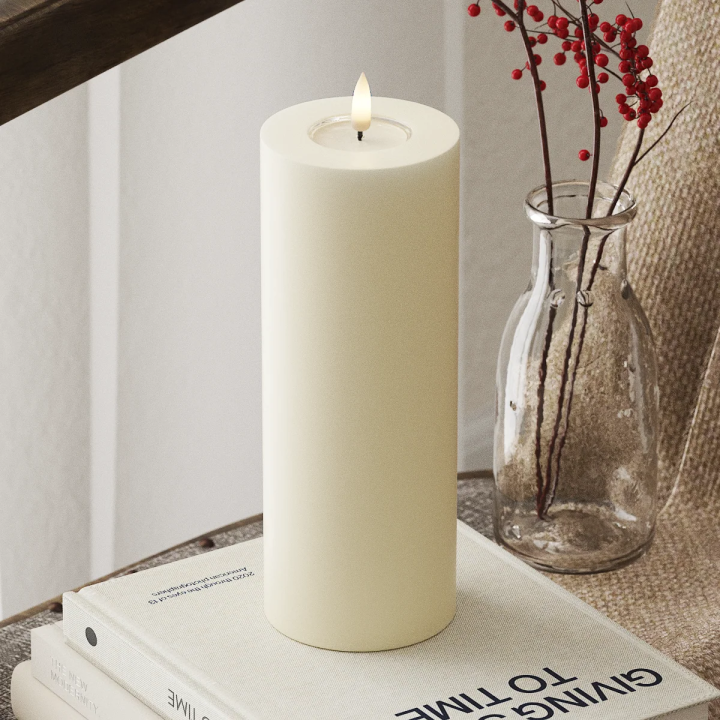 LED-Blockkerzen Ø 7,5 x 20 cm Creme
