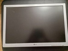 LG Flatron W2242T-DF 22 Zoll Monitor 16:10 DVI-D VGA Schwarz/Silber