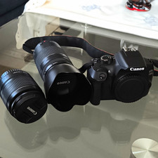 Canon EOS 1300D DSLR-Kamera schwarz mit EF-S 18-55mm + EF 75-300mm HDMI