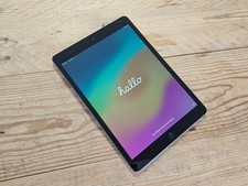 Apple iPad 8 Gen A2270 Wi-Fi 10,2" Retina 32GB Space Grau iOS Tablet